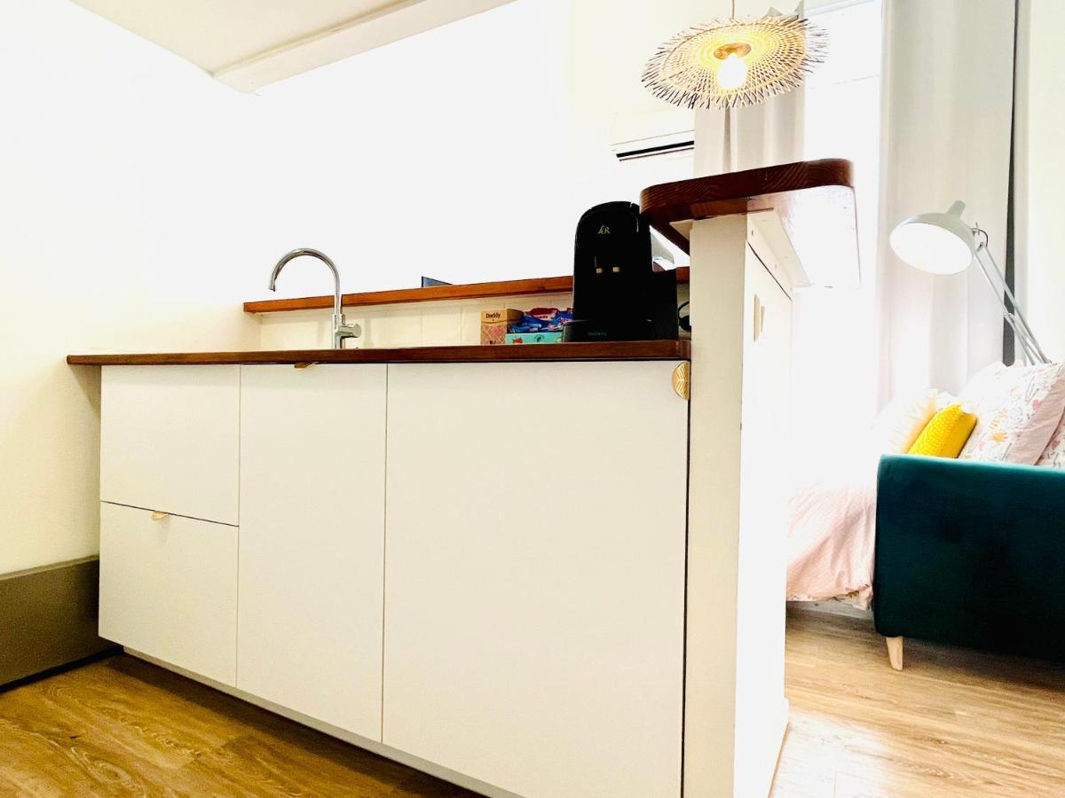 Duplex-Ceiling Height 1,9M-Free Private Parking-Self Check In !! Duplex Climatise-Hauteur Sous Plafond 1,9M-Parking Prive Gratuit-Arrivee Autonome !! 亞維農 外观 照片