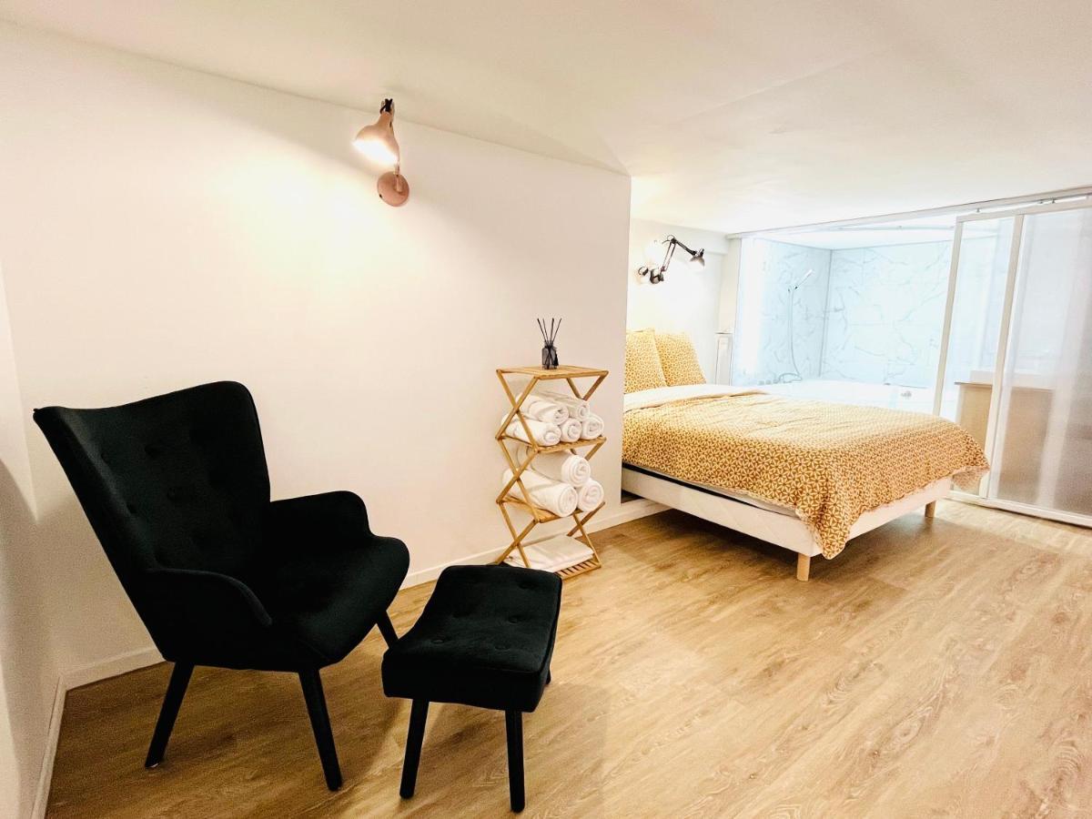 Duplex-Ceiling Height 1,9M-Free Private Parking-Self Check In !! Duplex Climatise-Hauteur Sous Plafond 1,9M-Parking Prive Gratuit-Arrivee Autonome !! 亞維農 外观 照片